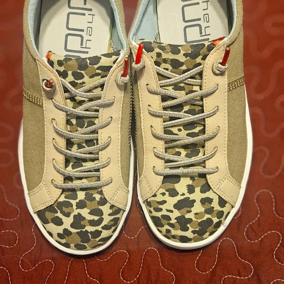 Hey Dude Karina Collection Leopard Print - Picture 2 of 3